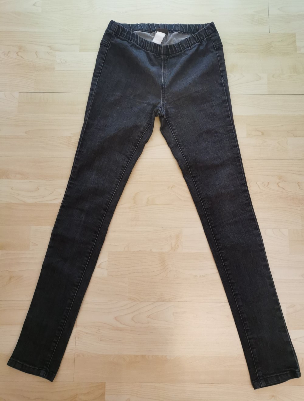 Coole schwarz-graue Jeans
