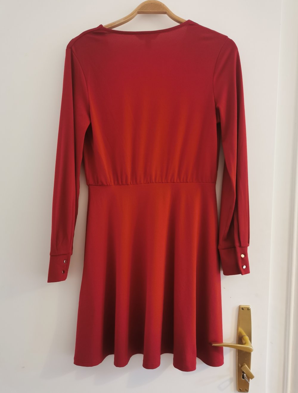 Wunderschönes rotes Kleid