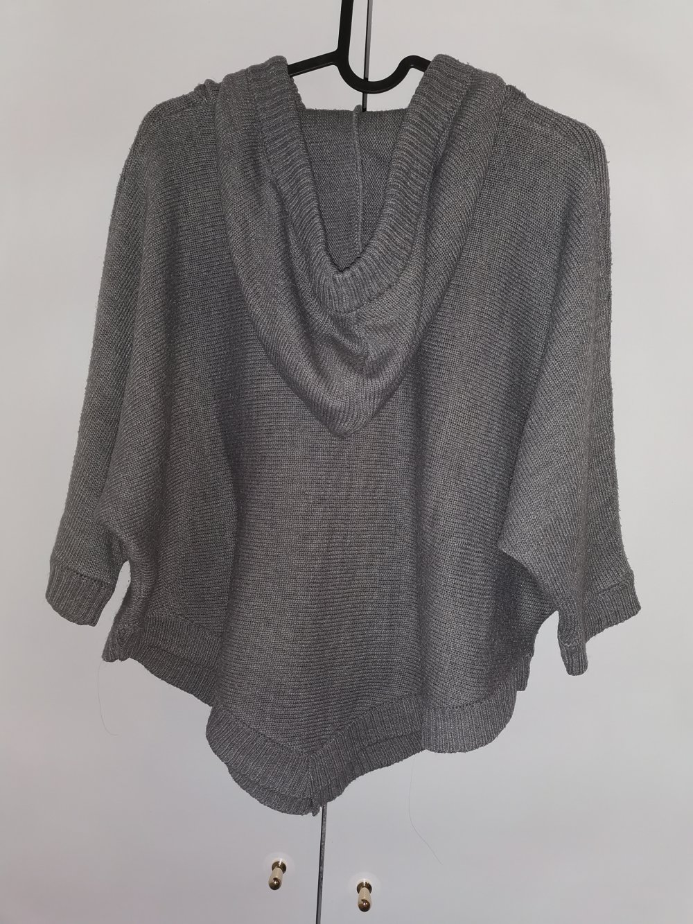 Cooler Kapuzen-Poncho von H&M