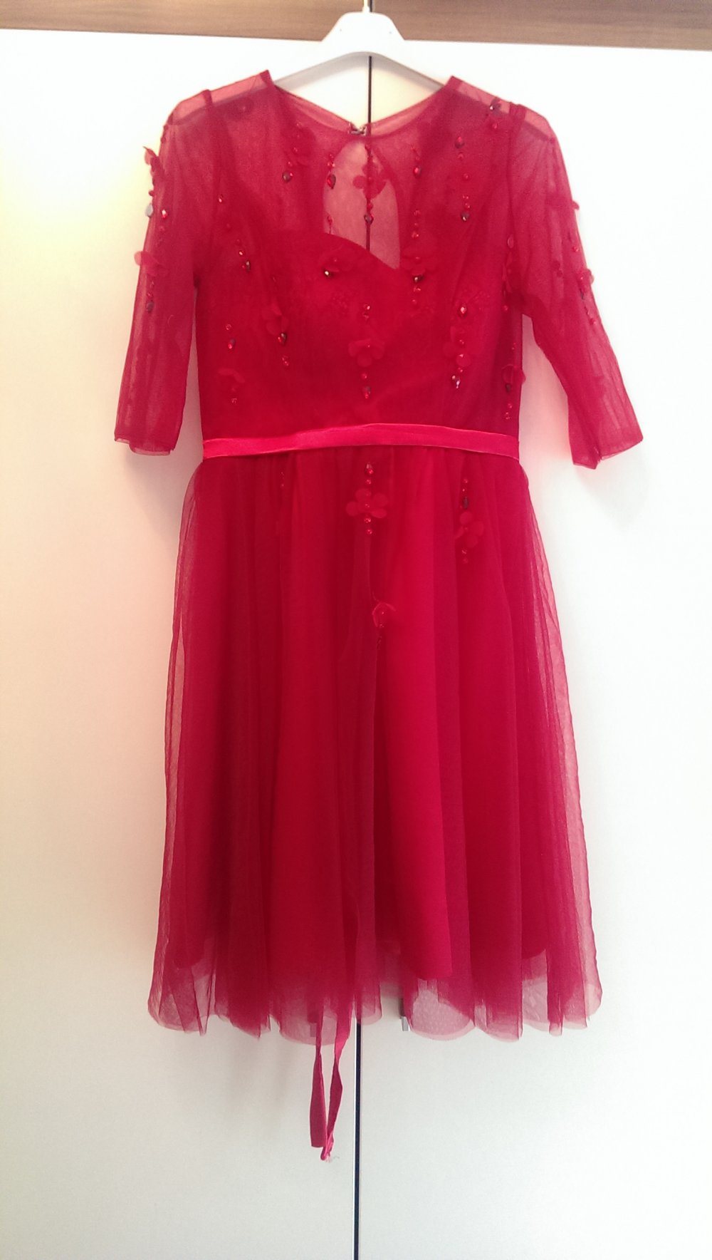 Wunderschönes Abschlussballkleid in dunkelrot