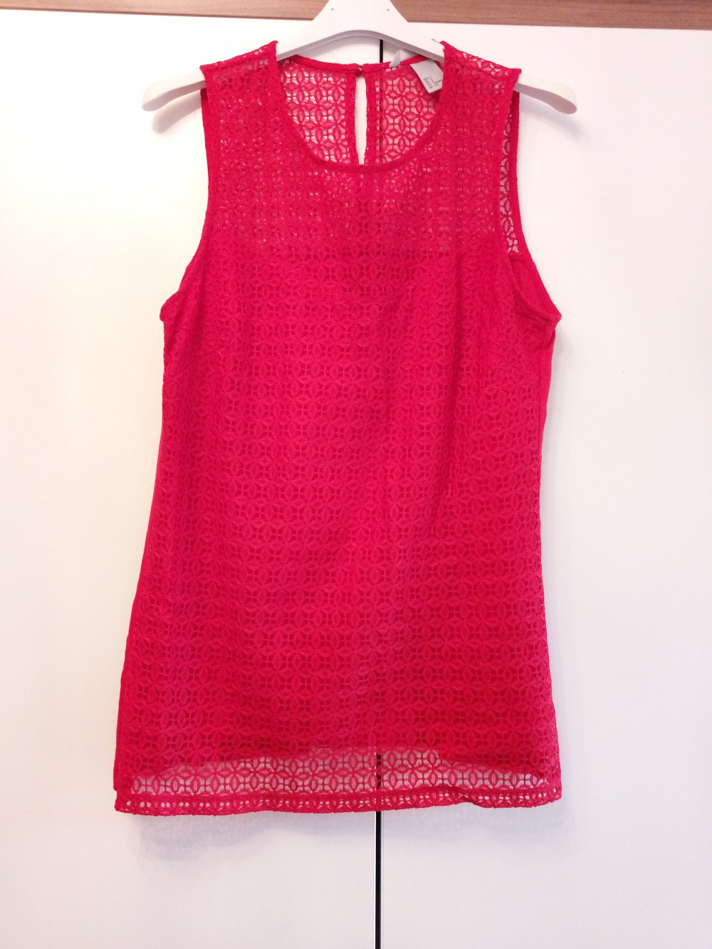 Schöne rote Spitzenbluse von H&M