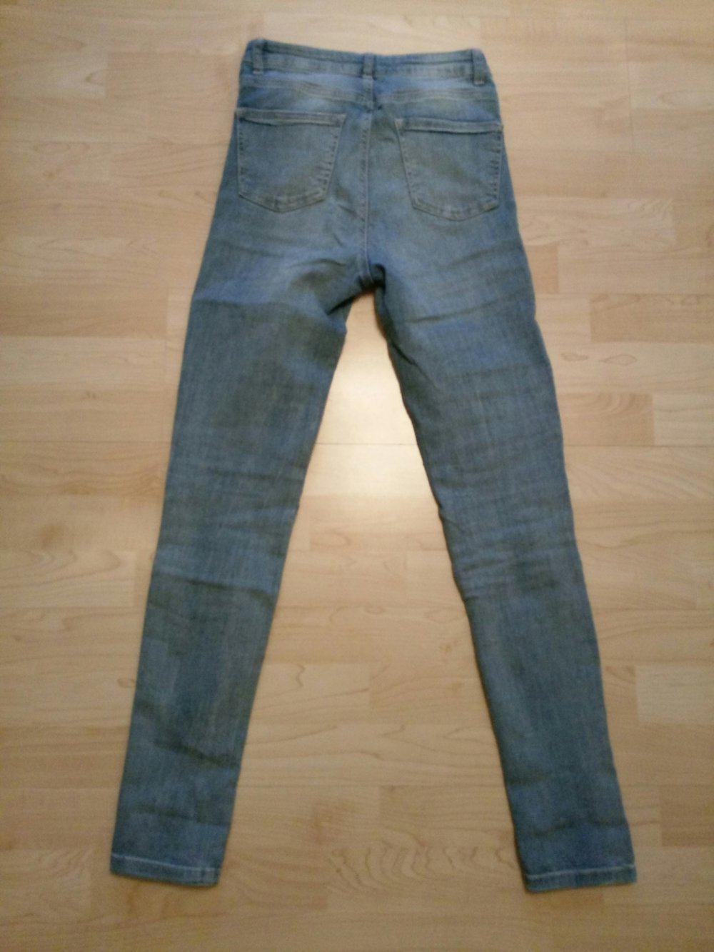 Coole Jeans mit Löchern