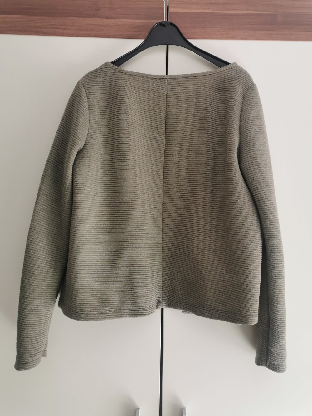 Khakifarbener Cardigan