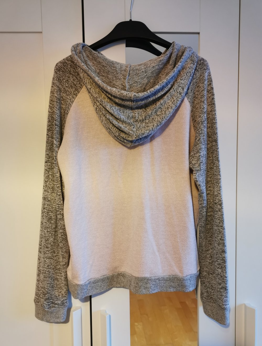 Kuschliger Pulli in Grau-Rosa