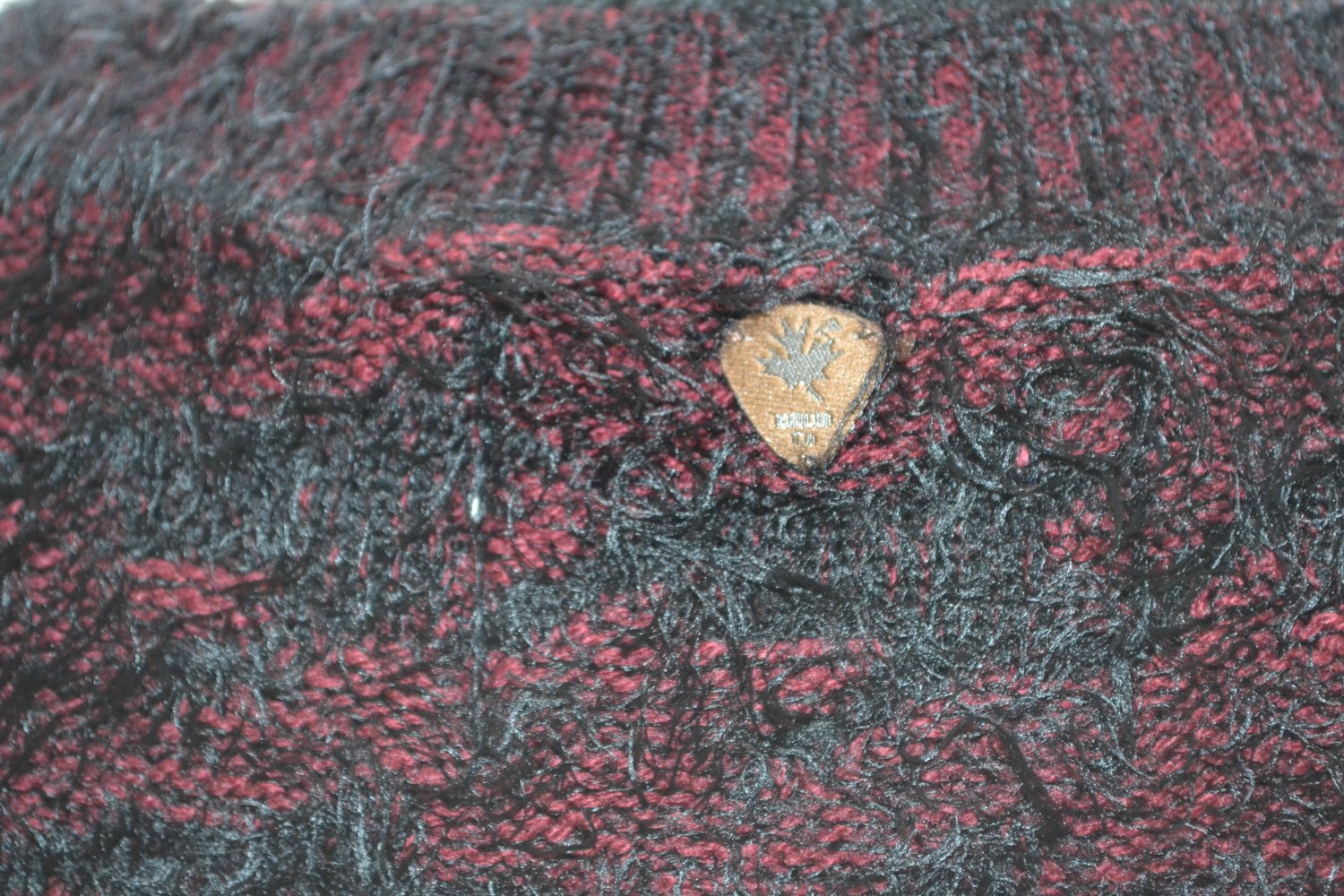 khujo Pullover Pulli Kuschelpulli Winterpulli warm weich dunkelrot rot schwarz Gr. S