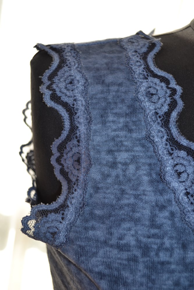 Top Shirt blau melange mit Spitze Top Secret Gr.38