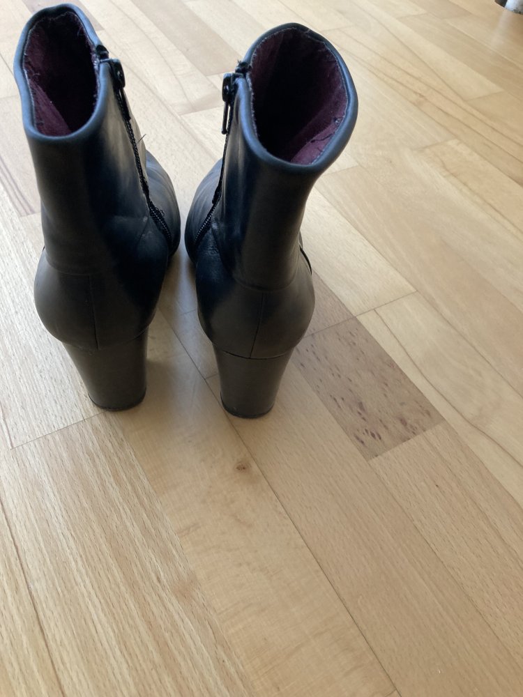 REDUZIERT Leder-Stiefelette, Gr. 38