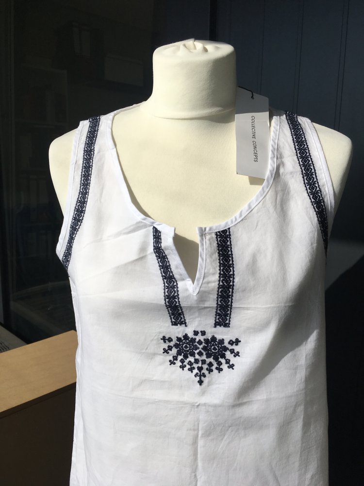 *NEU* Top von collective concepts, bestickt, Größe L (ca. 40/42)