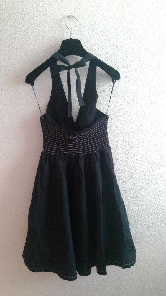 Dunkelblaues Sommerkleid