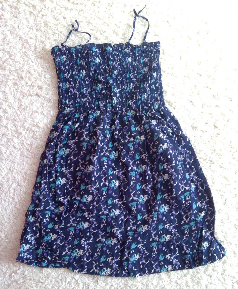 Blaues Sommerkleid