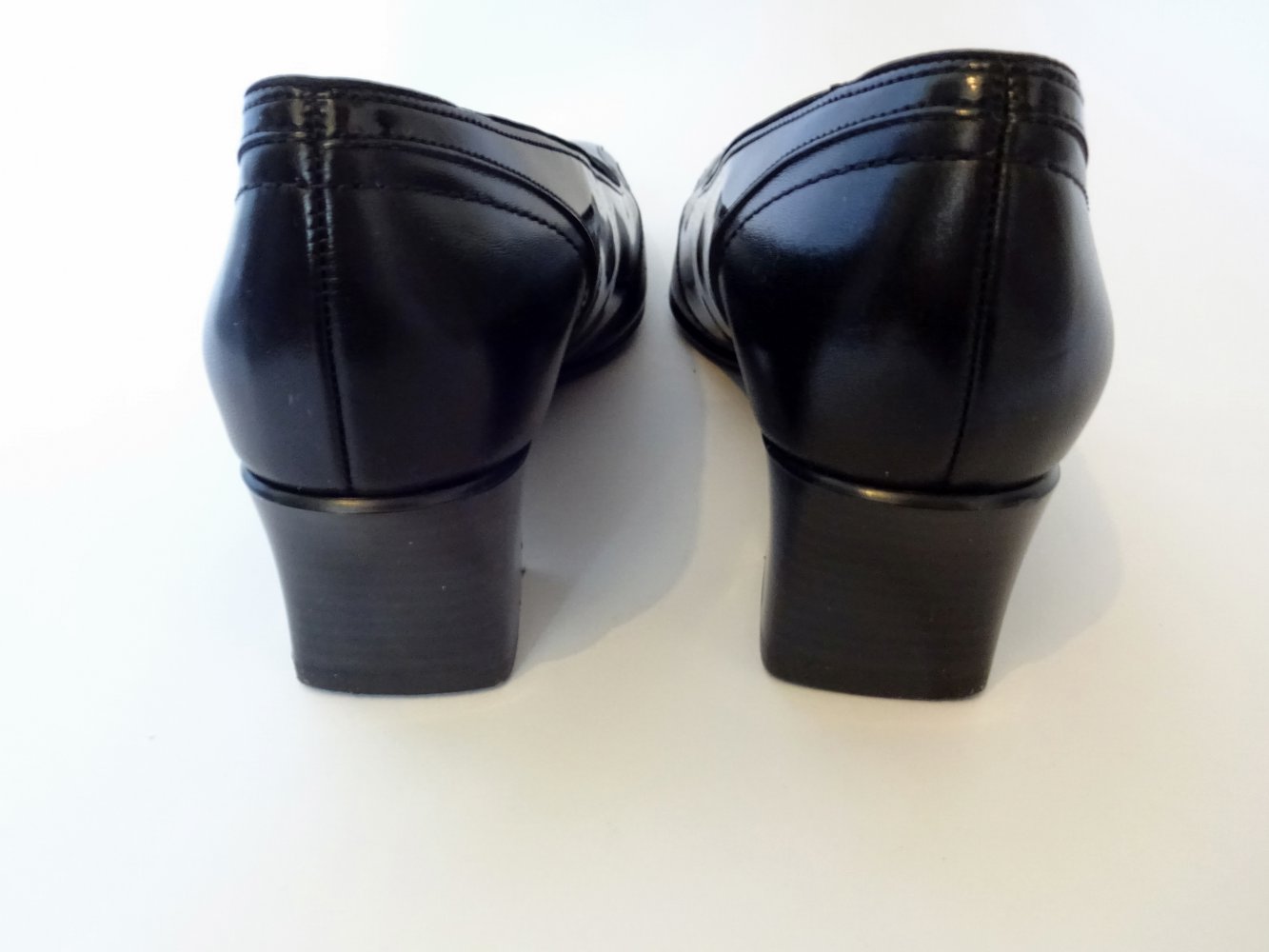 Schwarze Lackschuhe mit Blockabsatz Halbschuhe Karree Pumps Klassiker Schuhweite H Gr. 6 1/2 Gr. 40