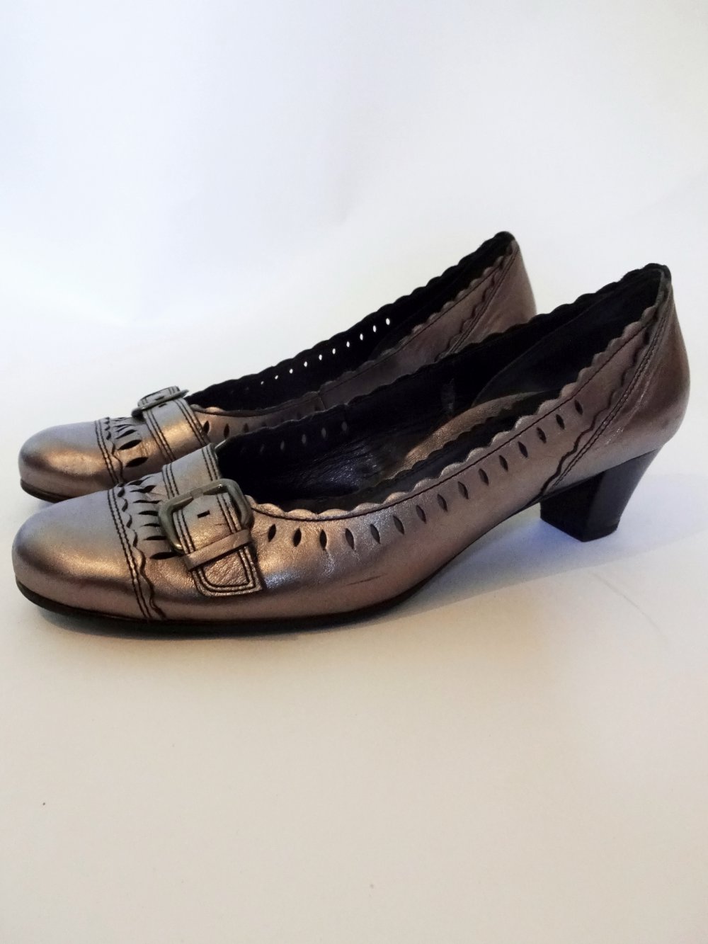 Metallic Pumps Schnalle Bronze Blockabsatz Comfort Lochmuster Schuhweite G Gr. 6 Gr. G 6 Gr. 39