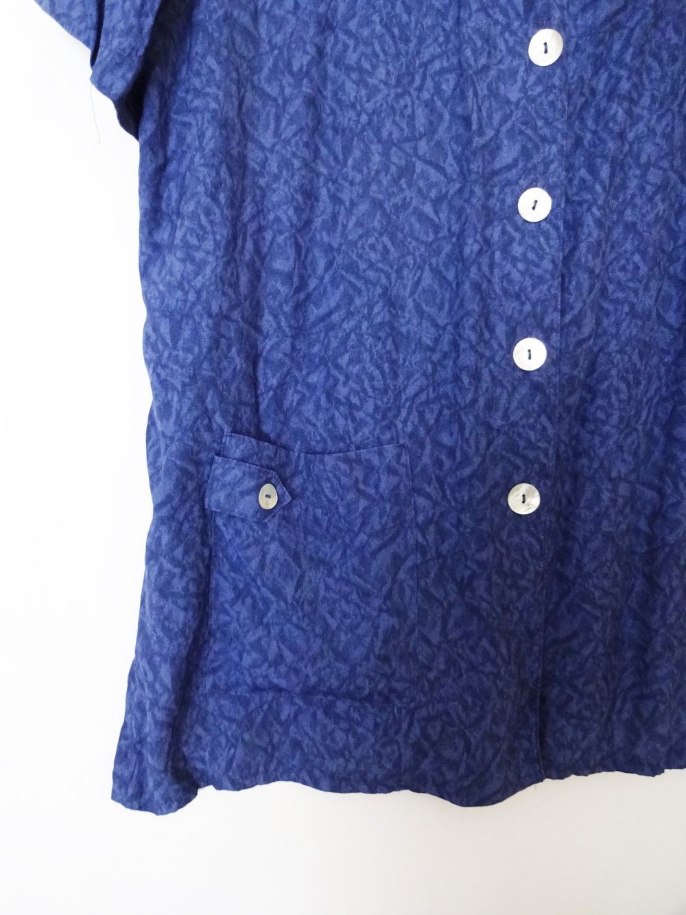 Lockere Vintage Hemdbluse Blau V-Ausschnitt Kurzarm mit Perlmuttknöpfen 80er Kurzarm Gr. M Gr. 40 Gr. 42 Gr. 40/42