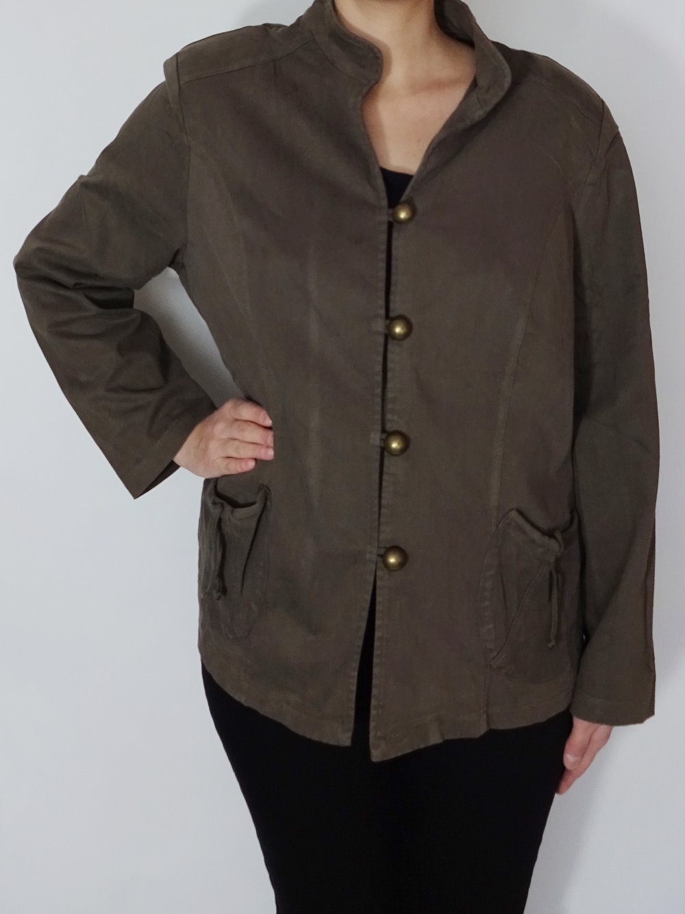 Dünne Jacke mit goldenen Knöpfen Vintage 80er Schulterpolster Gr. M