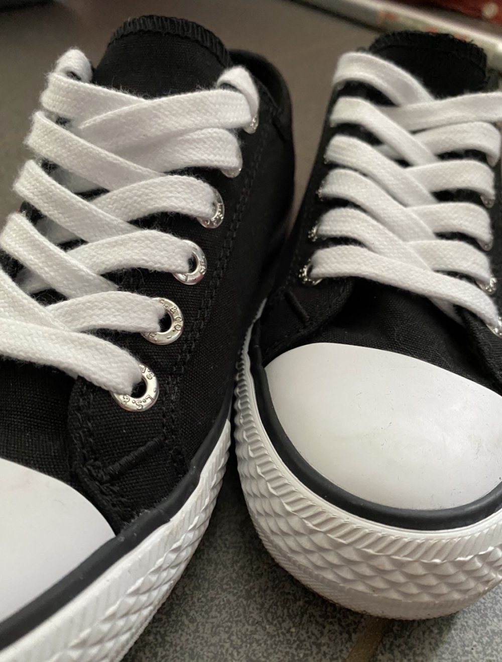neue Levi’s sneaker gr 37