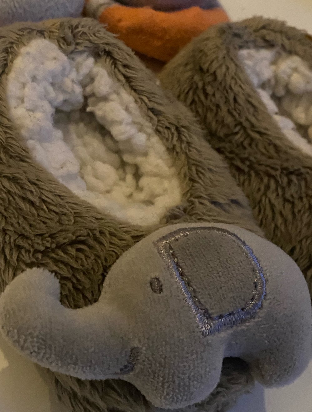 Krabbelschuhe und rasselsocken