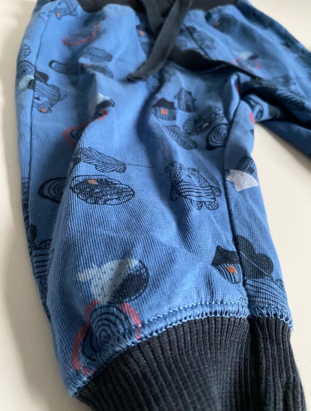 Name it niedliche Hose gr 56 + Socken