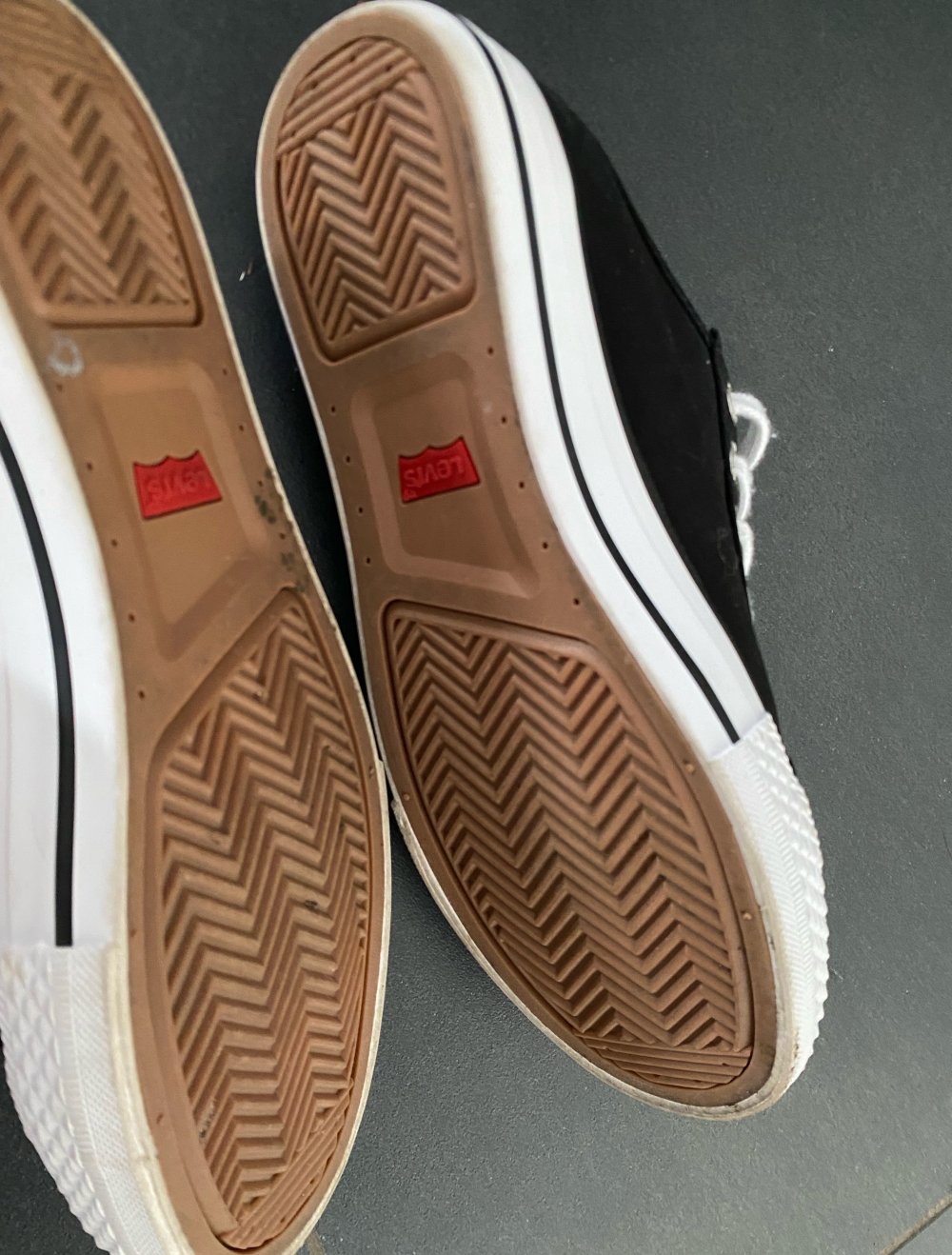 Levi’s sneaker Convers ähnlich gr 37