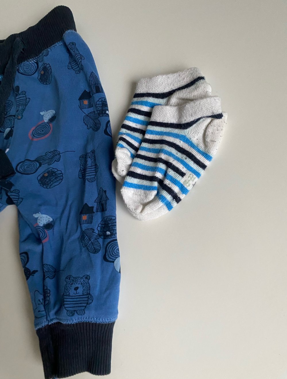 Name it niedliche Hose gr 56 + Socken