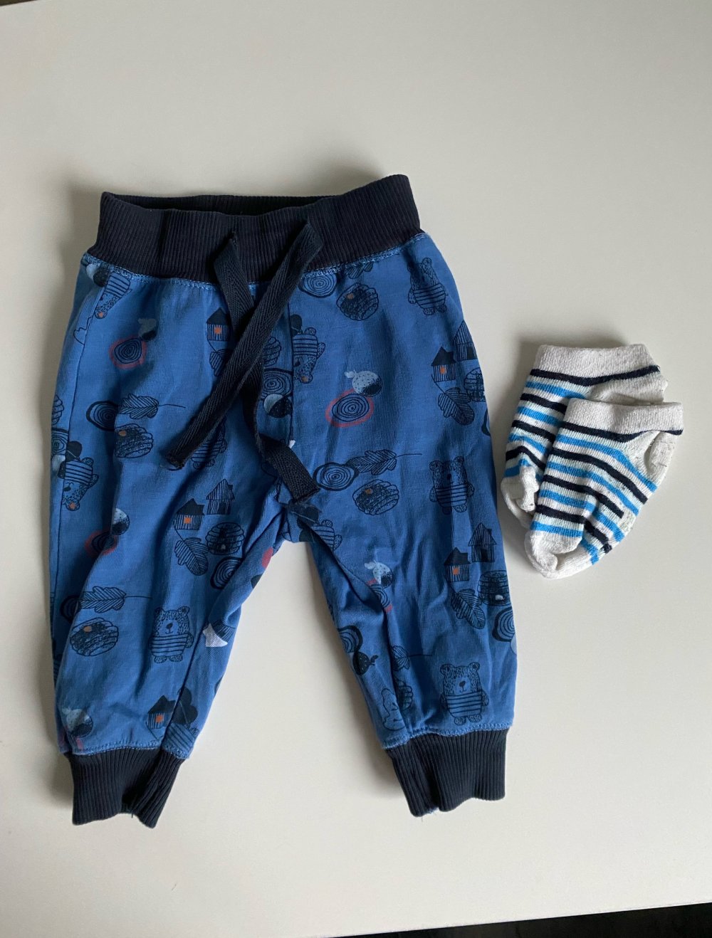 Name it niedliche Hose gr 56 + Socken