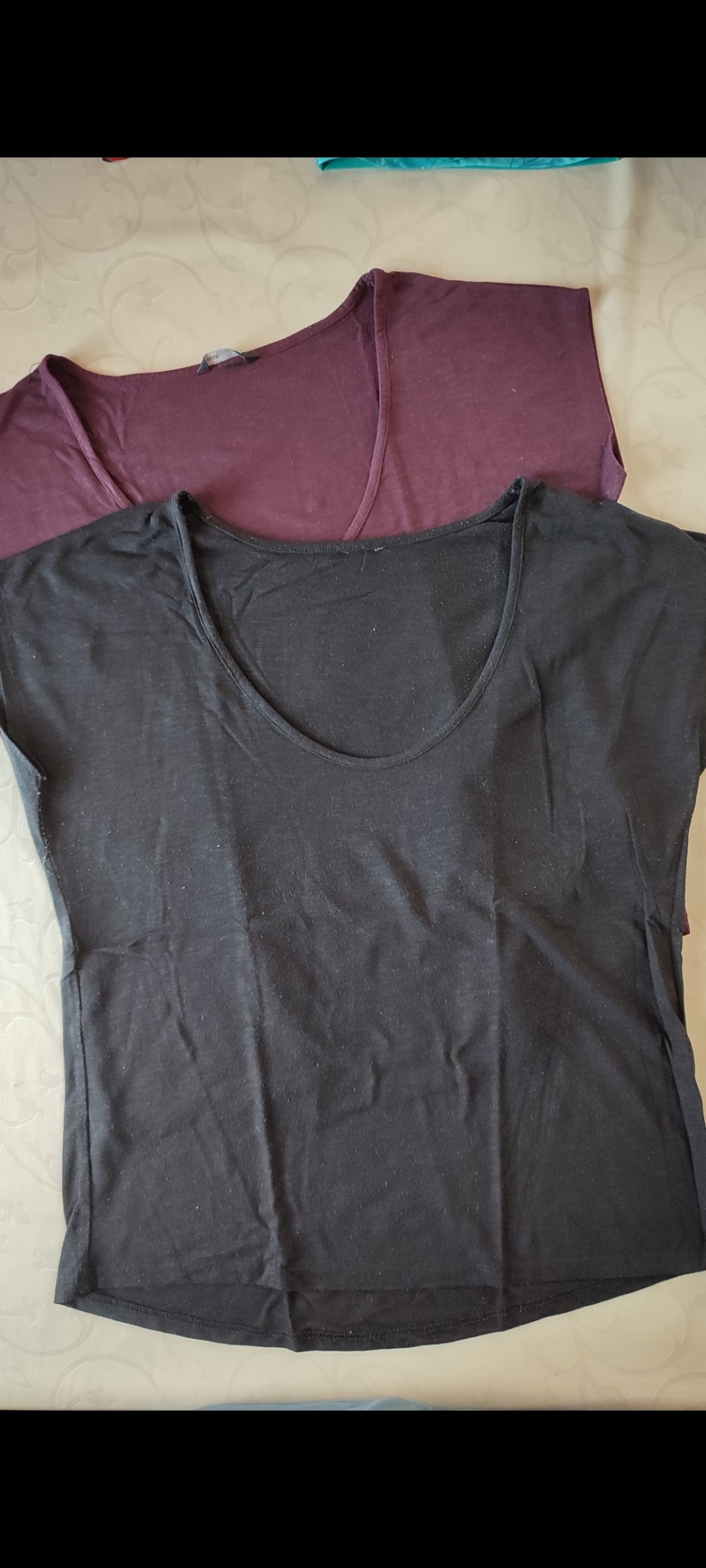 Set aus zwei legeren Schwangerschaftsshirts