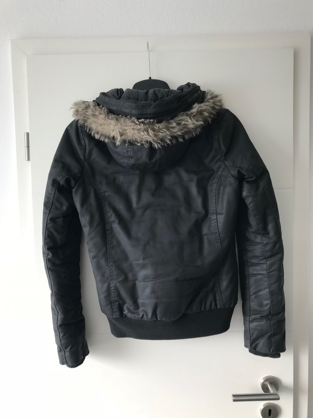 Bench Winterjacke mit Kunstfellkapuze 