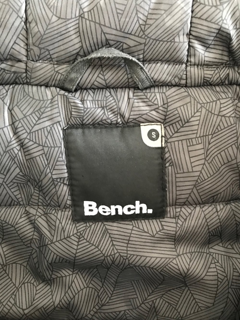 Bench Winterjacke mit Kunstfellkapuze 