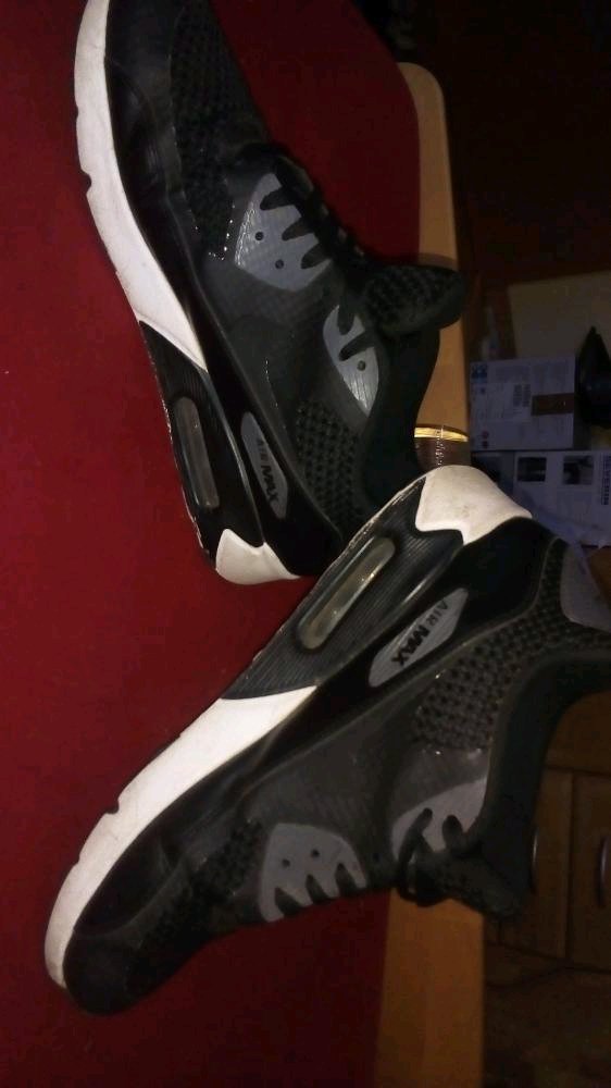 Schwarze Nike Air Max
