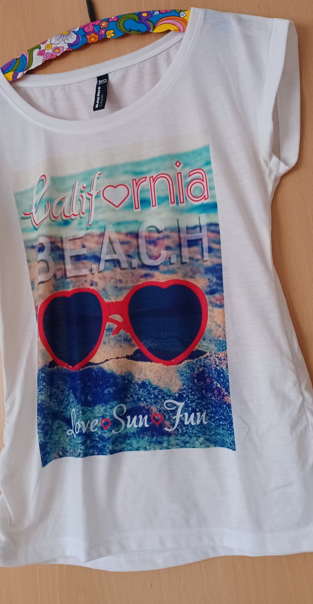 weisses kurzärmliges Shirt