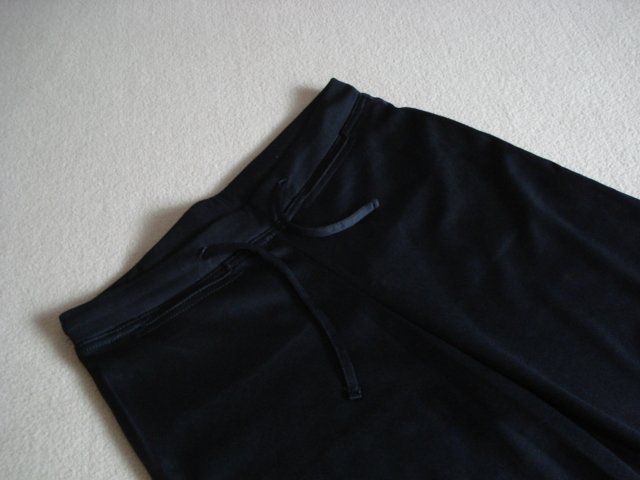 schwarze Stoffhose