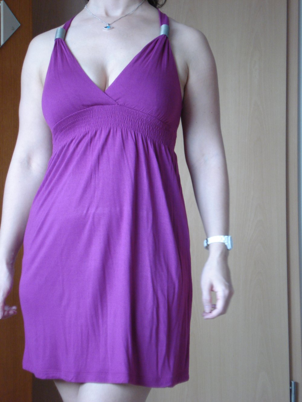 Strandkleid Farbe Beere