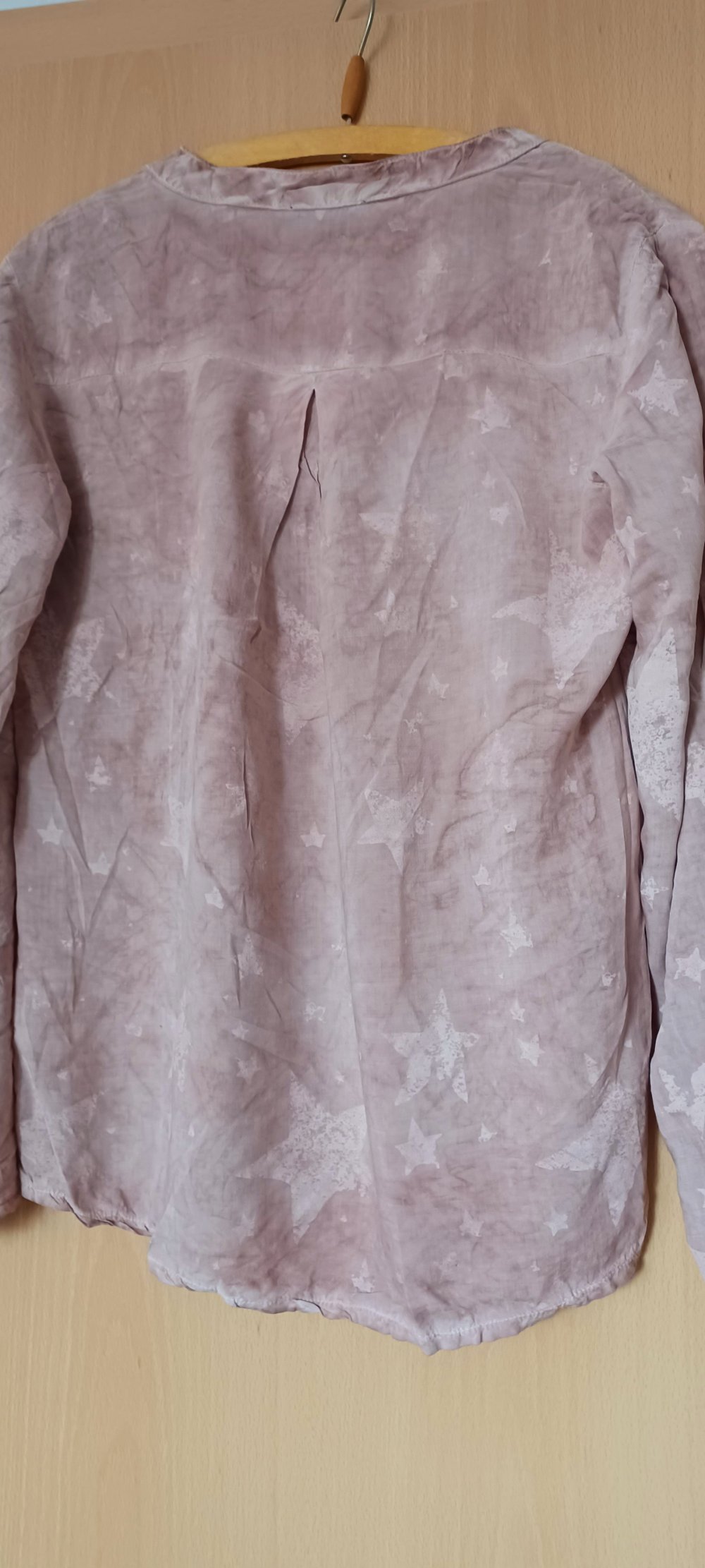 dünne Bluse mit Sternen