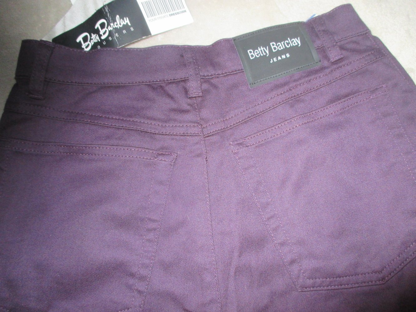 NEU mit allen ETIKETTEN * Röhren * Strech- Hose 