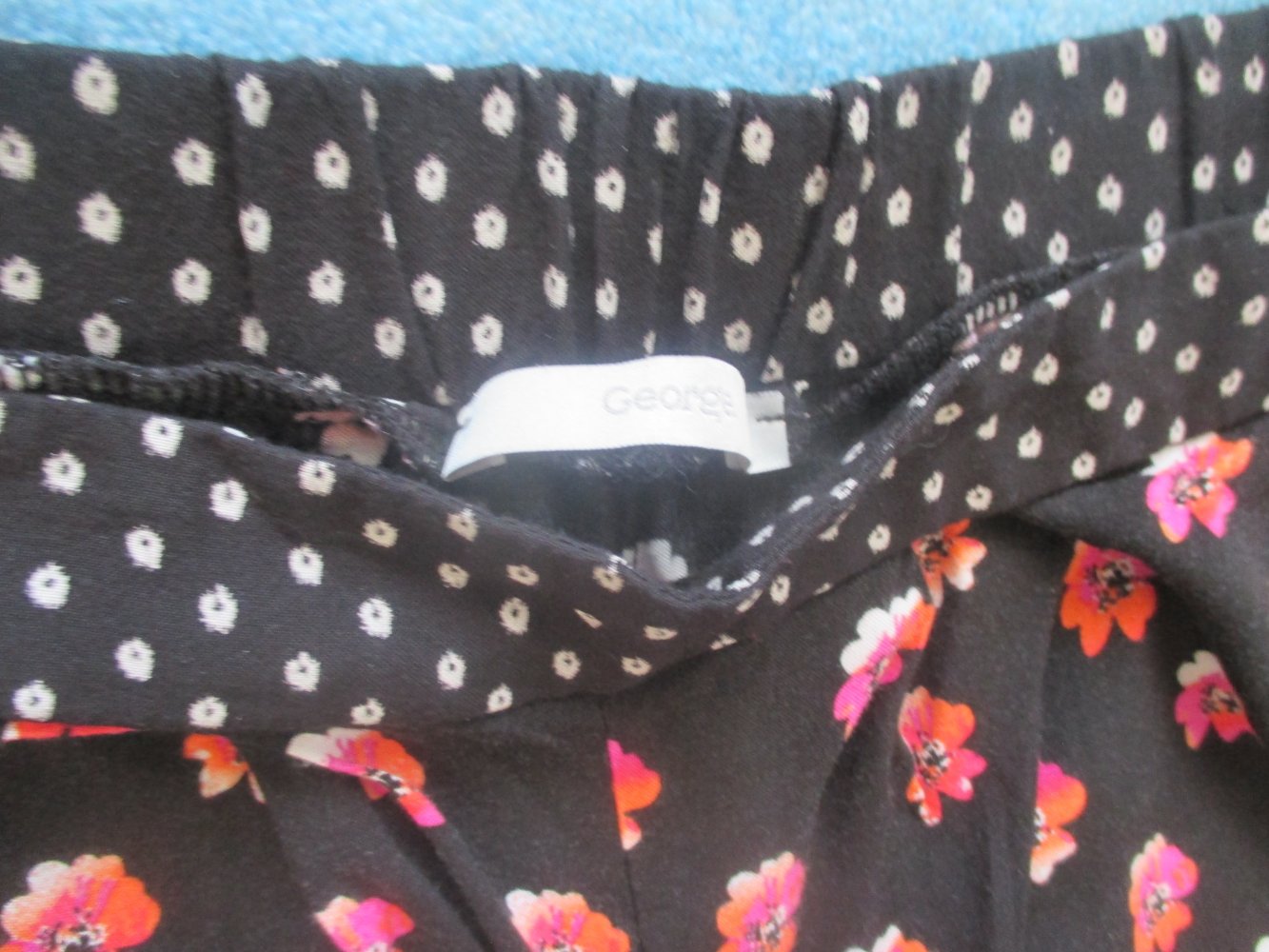 NEU * Edel * Blumen * Blüten * Flower- Power - Style * Gummizug- Bund * Palazzo * Marlene * Schlag * Hose 