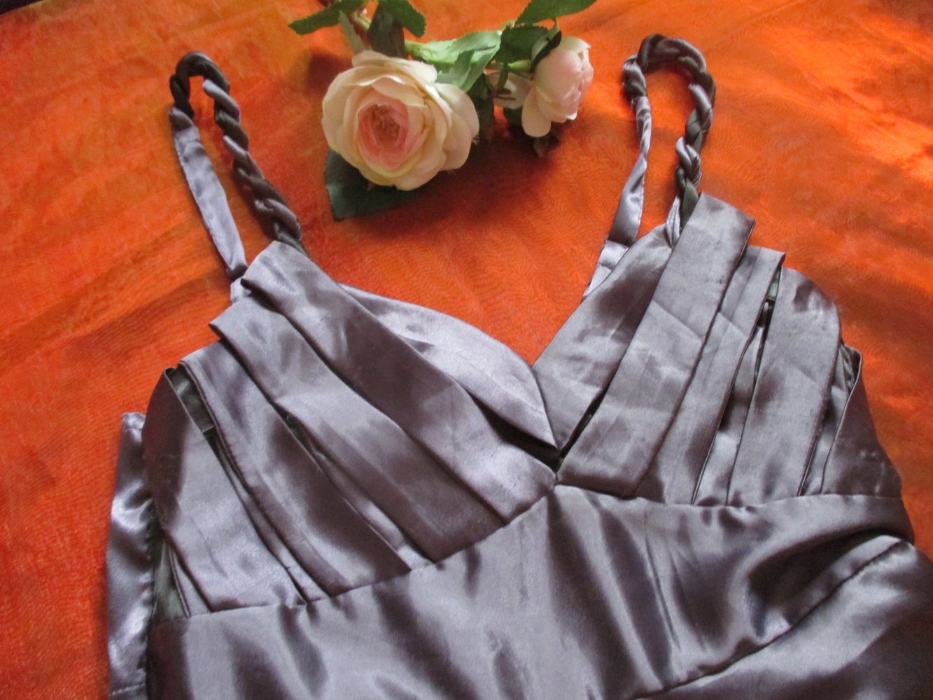 NEU Seiden Satin Abend Ausgeh Tanz Fest Flecht Träger Rockabilly Tellerrock Kleid 