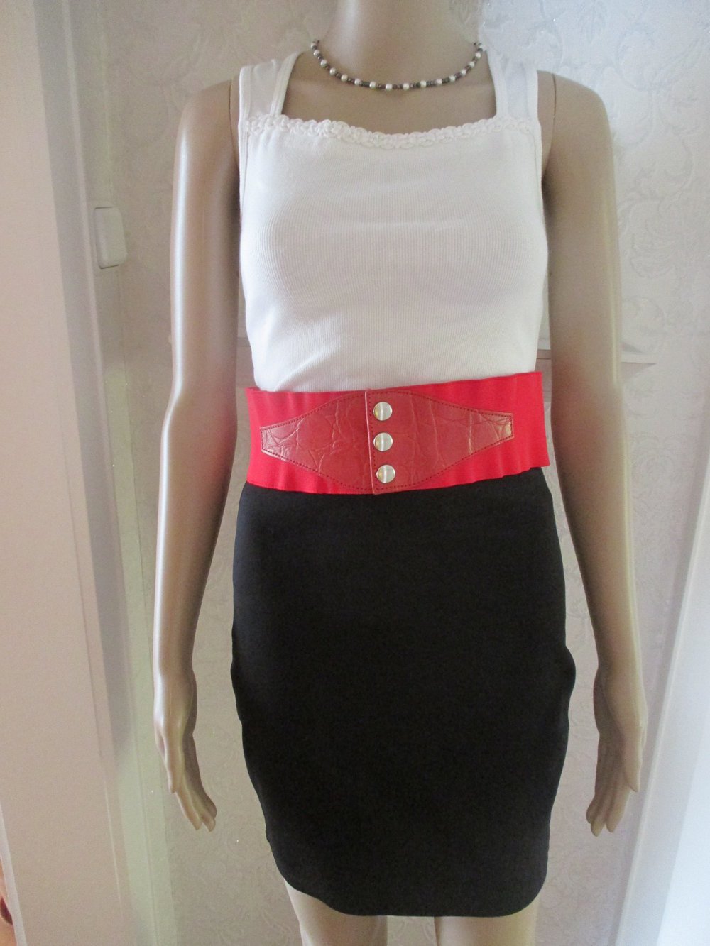 NEU DESIGNER High Waist Shift Sekretärinnen Strech Mini Rock Grösse 34- 36 XS- S schwarz Gothic