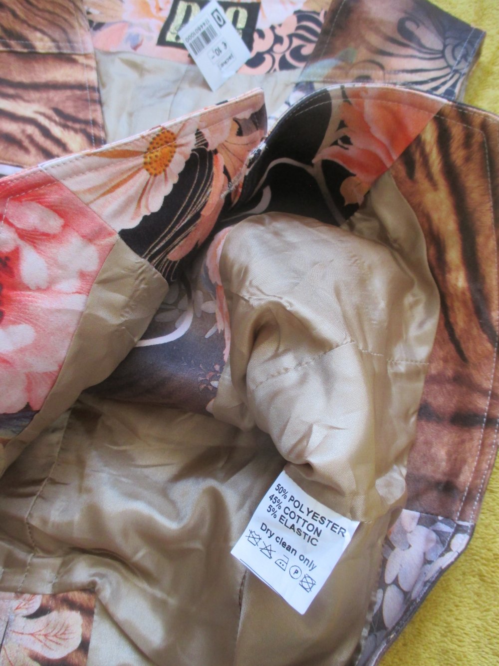  NEU mit Etikett * Blumen * Blüten * Flower- Power * Animal * Boho * Hippie- Style * Ärmellose * Kurz * Weste * Jacke 