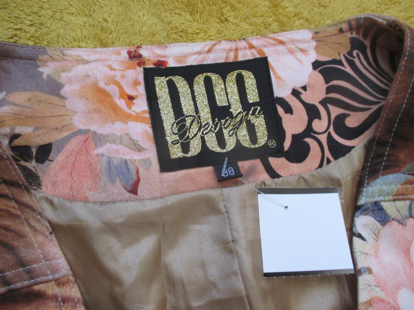  NEU mit Etikett * Blumen * Blüten * Flower- Power * Animal * Boho * Hippie- Style * Ärmellose * Kurz * Weste * Jacke 