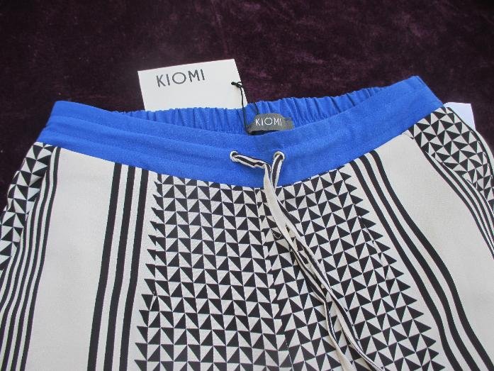 NEU mit ETIKETT * Edel * Geometrie * Dreiecke * Streifen * Retro * Grafik * Style * Gummizug- Bund * Palazzo * Marlene * Schlag * Hose 