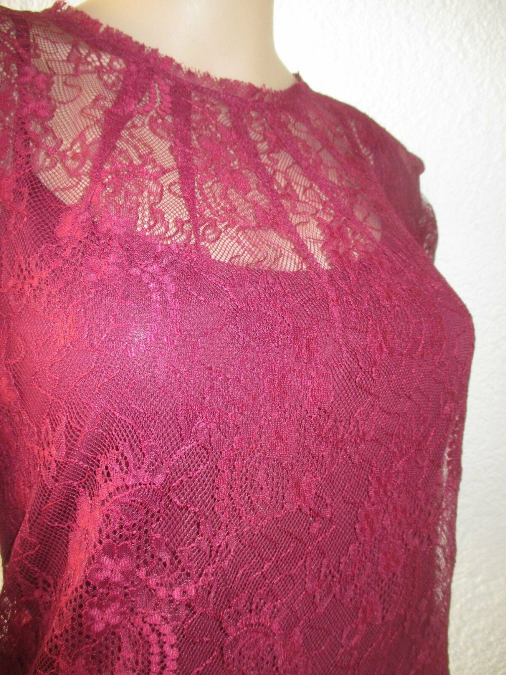 NEU * Boho * Romantik * Blumen * Blüten * Flower * Lace- Spitzen * Logsleeve Bodycon * Bluse mit Spaghetti Träger- Top * T- Shirt 