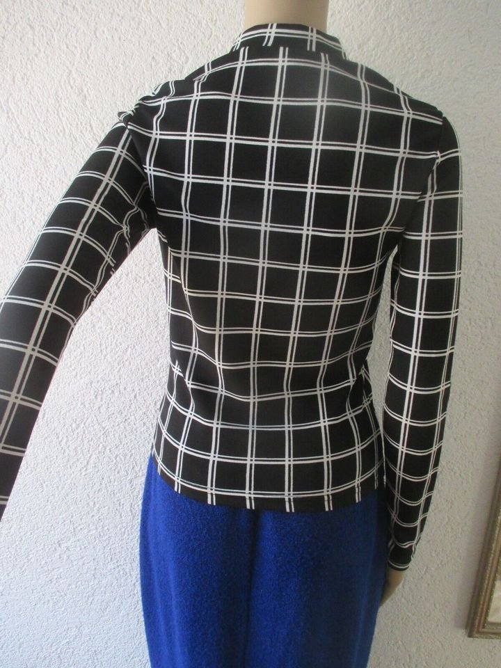 NEU * Ausgefallen * Geometrie- Karo * Langarm * Longsleeve * Bodycon * T- Shirt mit Turtel-Kragen 
