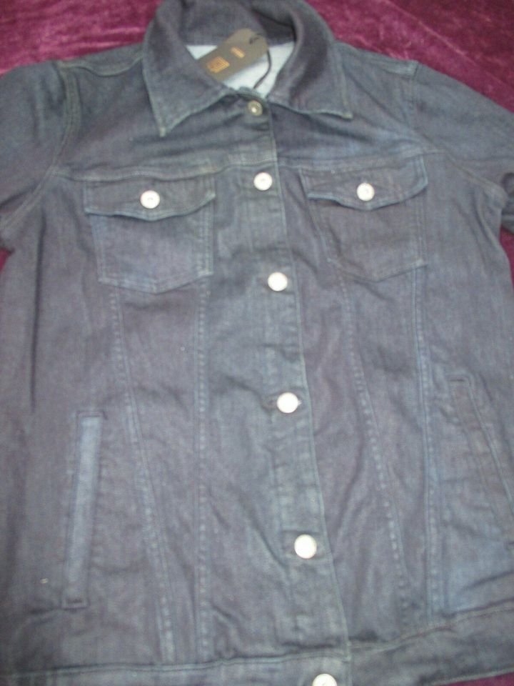 NEU mit ETIKETT * Edel * klassisch * Jeans- Jacke 