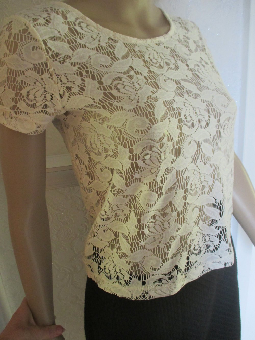 NEU * Ausgeh * Lace- Spitze * DESIGNER * Kurzarm * Schleifen * Romatik * Blusen * Corp * Top * Gr. 36/ S * cremè- beige - champagner - ercu *