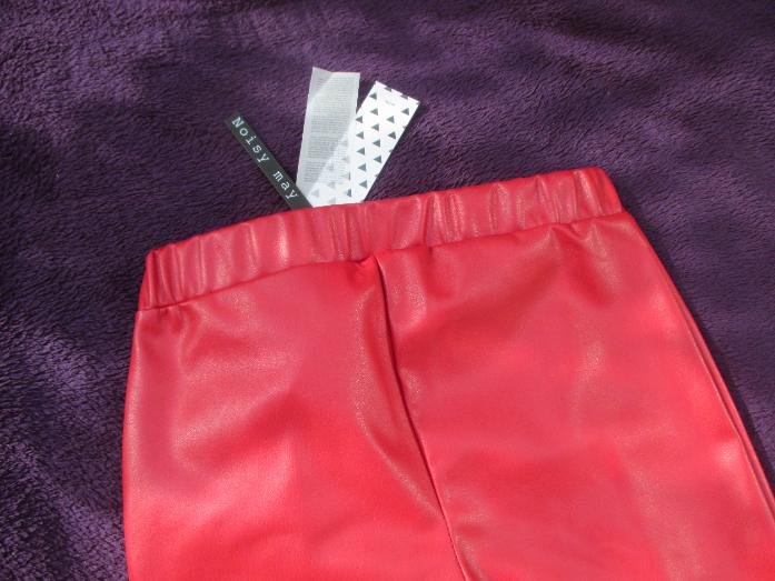 NEU mit ETIKETT * Sexy * Leder- Imitat * Vegan * Gummizug * Skinny * Legging * Jegging * Hose 