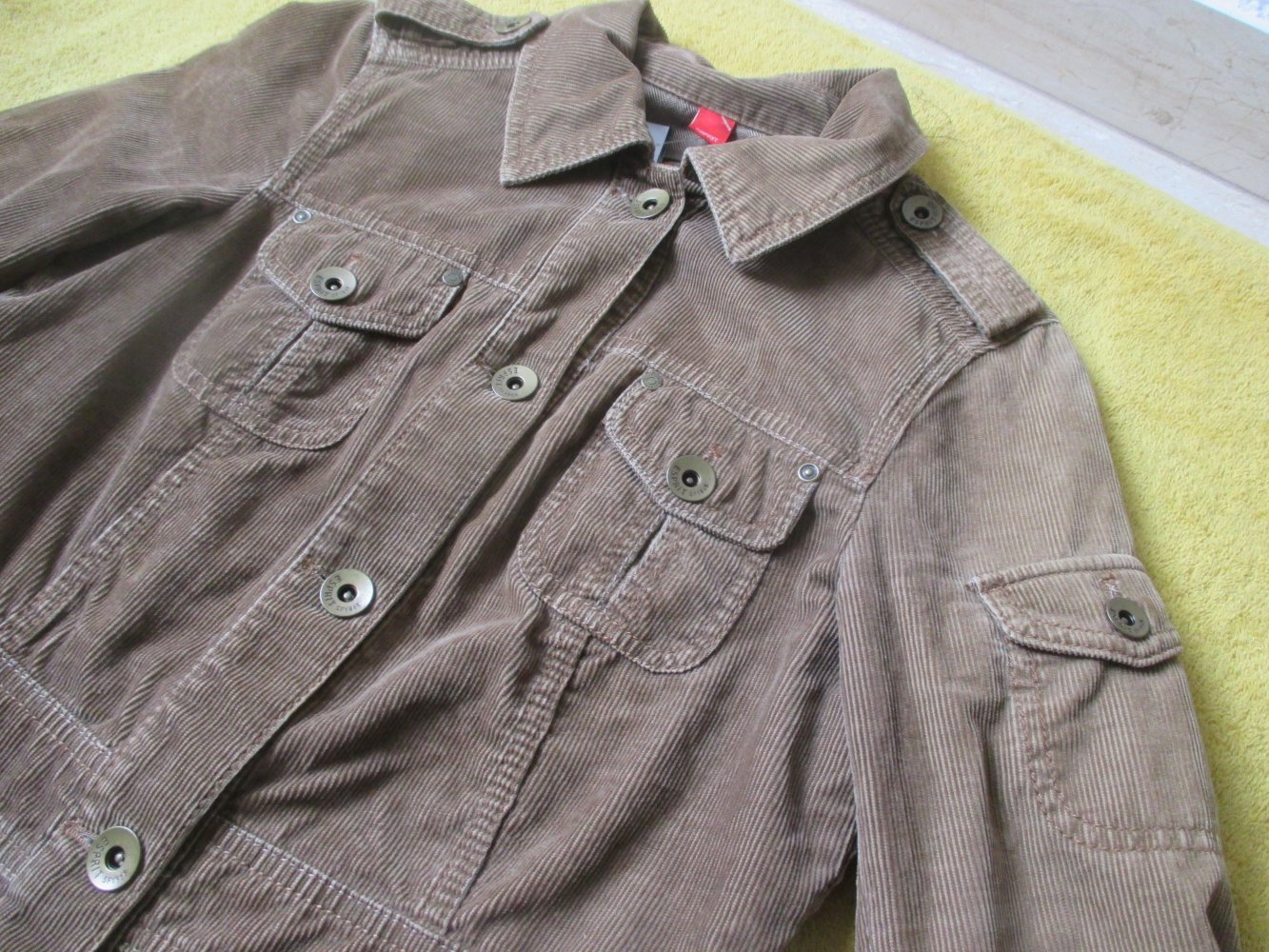 NEU * Sportiv * Old School * Retro- Style * Fein * Cord- Jacke 