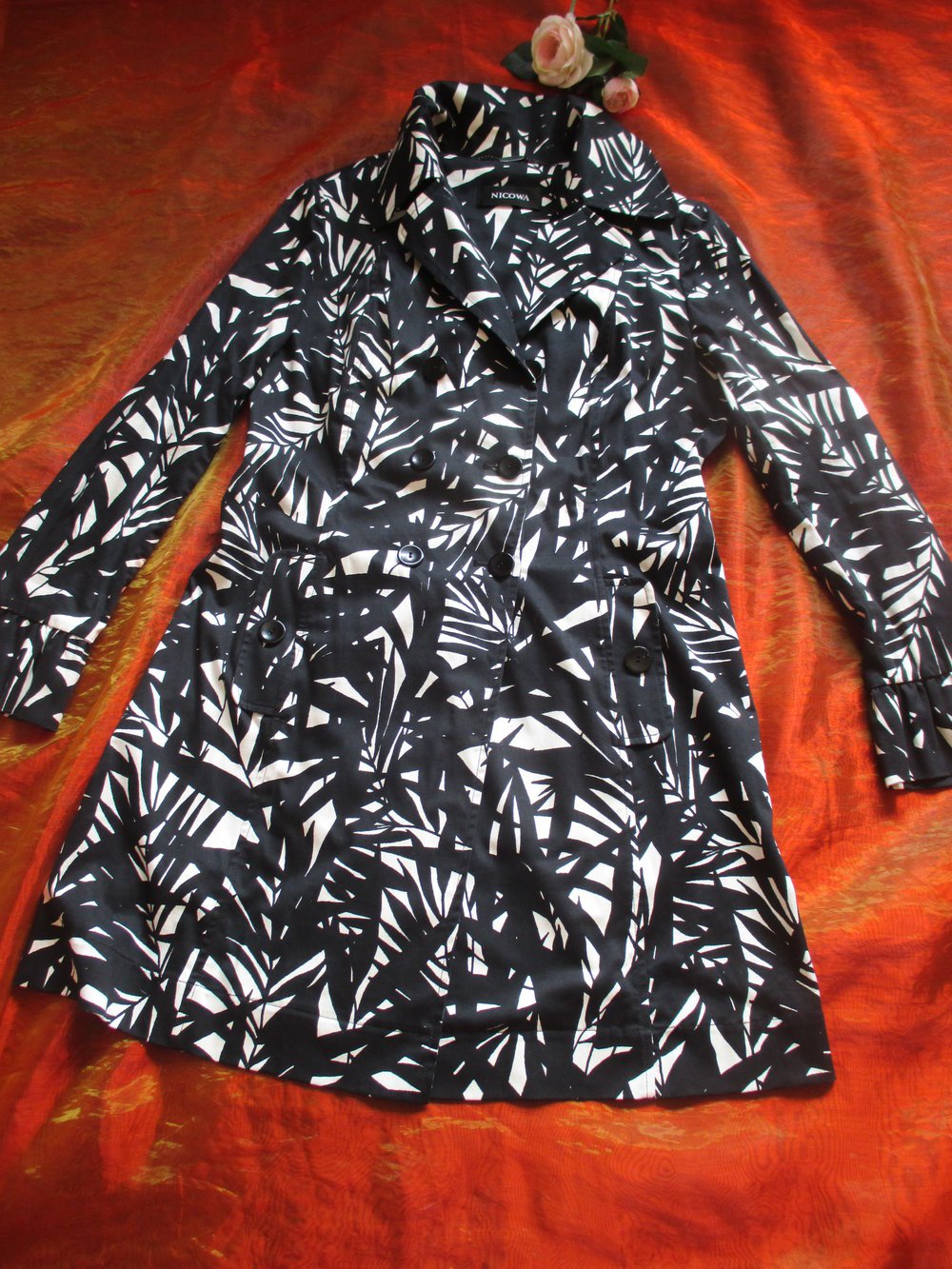 NEU * Ausgefallen * edel * Retro- Style * Trench- Coat * Mantel ''NICOWA'' Gr. 38- 40/ S- M * schwarz * cremè- beige *