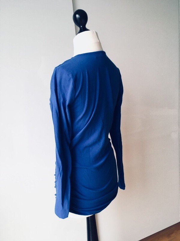 NEU * Modern * ausgefallen * Langarm * Longsleeve * Bodycon * Long * T- Shirt mit Silber * Zipper 