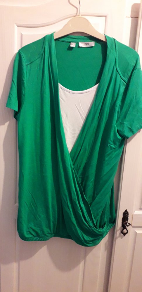 Grünes Shirt 