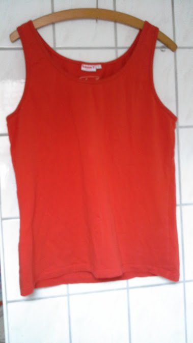 Laura T. Top gr. L
