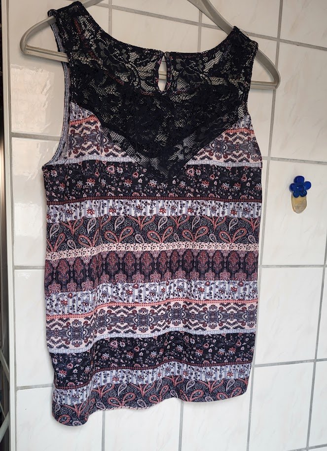 Top mit Spitze gr. 42 